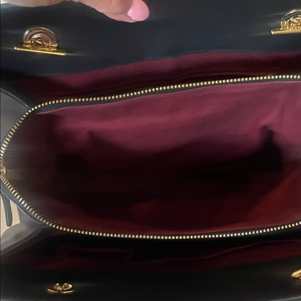 Black Quilted Shoulder Bag with Gold Chain - Picture 5 of 6